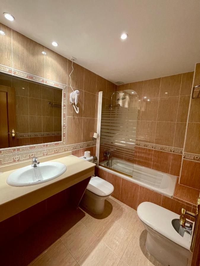 Hotel La Fonda De Don Gonzalo Cenes de la Vega Kültér fotó